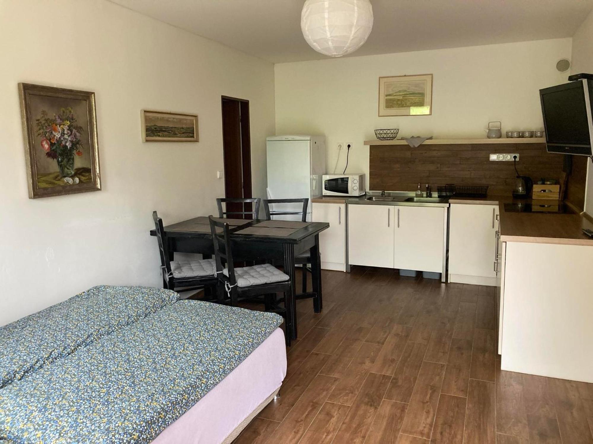 Apartman Zidovice Louny Εξωτερικό φωτογραφία
